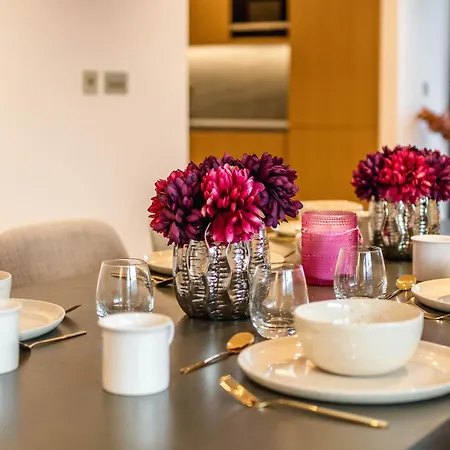 Kings Cross-luxury-sunset City View-gym-office Place-elevator * London
