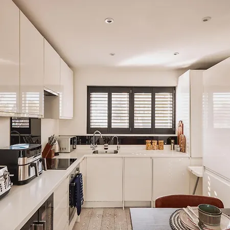 The Elegant Fulham Maisonette With Terrace Ferienhaus *