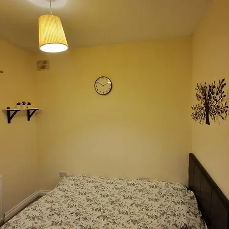 Hostel Private Near Hither Station