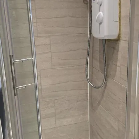 Hostel Private Near Hither Station London
