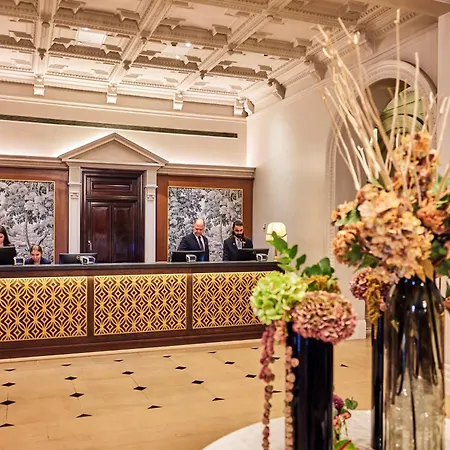 The Royal Horseguards Hotel, Hotel