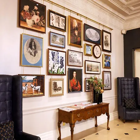The Royal Horseguards Hotel,