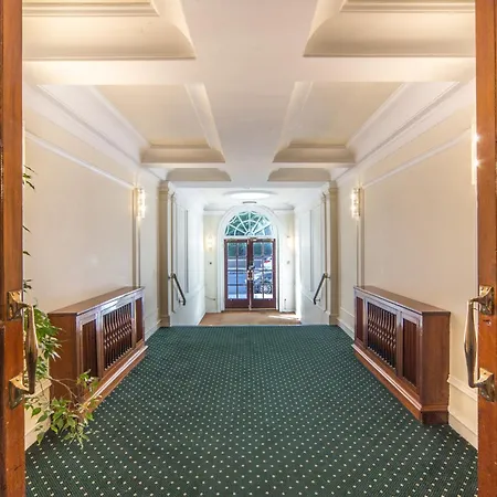 Pelham Court
