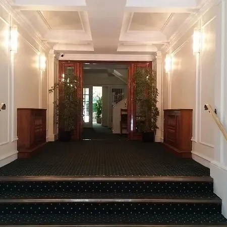 Lägenhet Pelham Court London