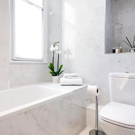 Apartmanhotel 3 Sloane Gardens 2*