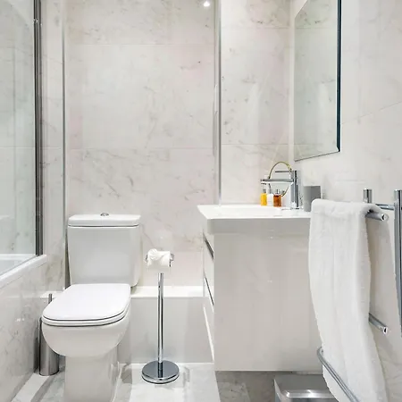 3 Sloane Gardens 2* London