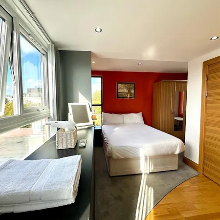 Apartment Chic 1 Bedroom By Wild
