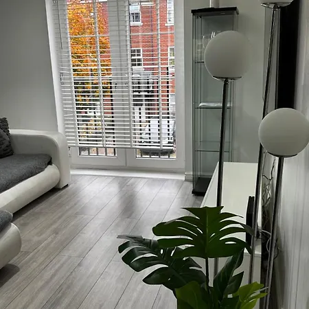 Apartment Firsthome *