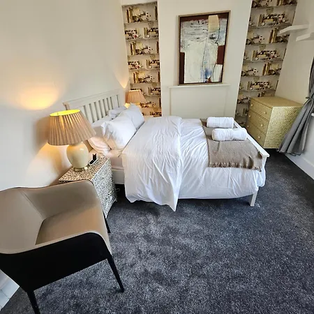 Haru Residence, 5bed Luxury House Villa London