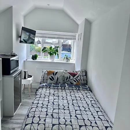 Cosy - Away From * Carshalton