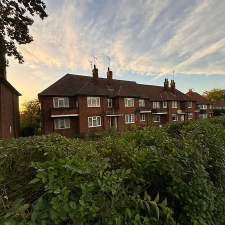 Apartment Two Bedrooms Newly Refurbished Flat In Hendon Central