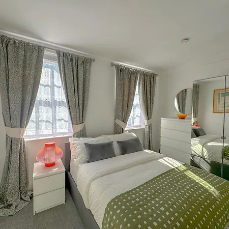 Apartment Culross Residences London