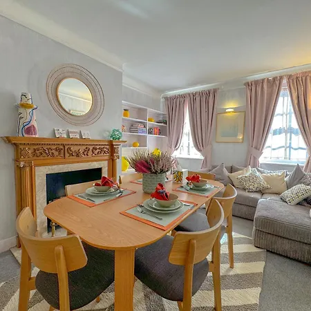 Apartment Culross Residences London