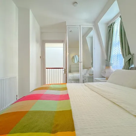 Culross Residences Apartment *
