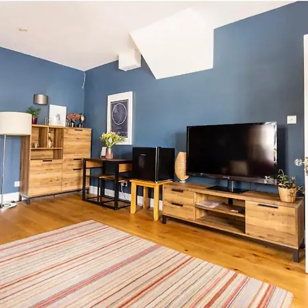 Kingswood Guest house Bromley