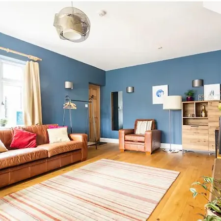 Kingswood Guest house