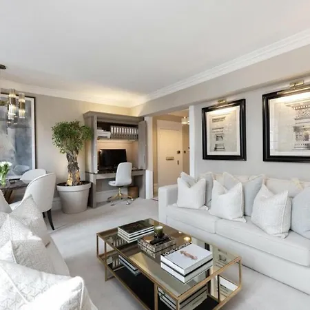 Chelsea Manor Retreat With 2 Bedrooms *