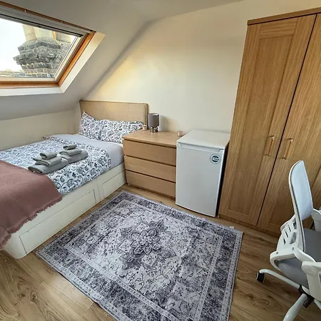 Room, View And Great Price In Hammersmith בית אירוח לונדון