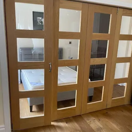 Lovelystudio In Kensington *