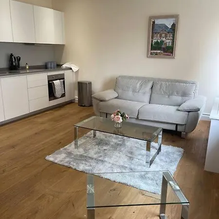 Lovelystudio In Kensington London