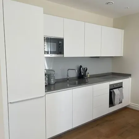 Lovelystudio In Kensington