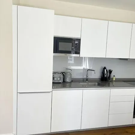 Lovelystudio In Kensington
