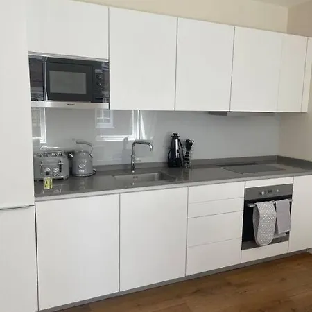 Lovelystudio In Kensington Apartment London