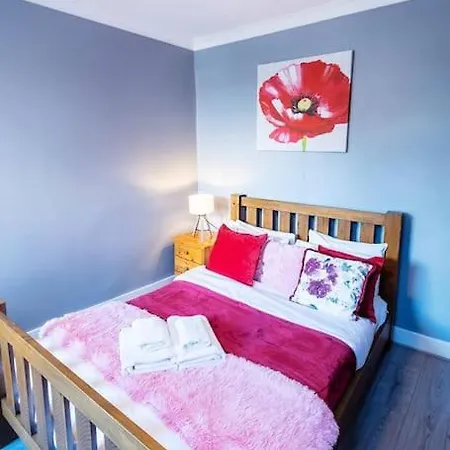 Apartment Gorgeous Victorian 3 Bed In Fulham, Putney - Open For Long And Families Relocating London