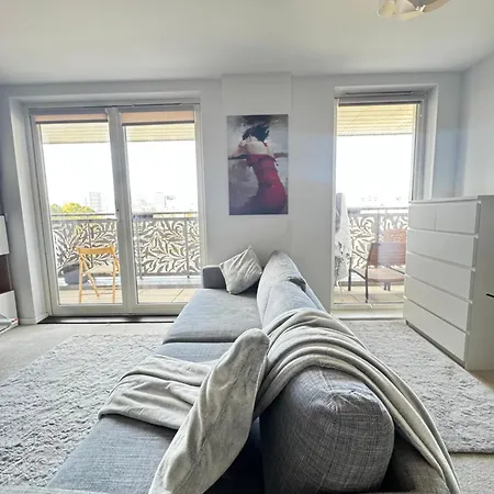 Entire Flat Custom House * London