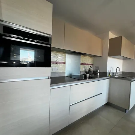 Apartment Entire Flat Custom House