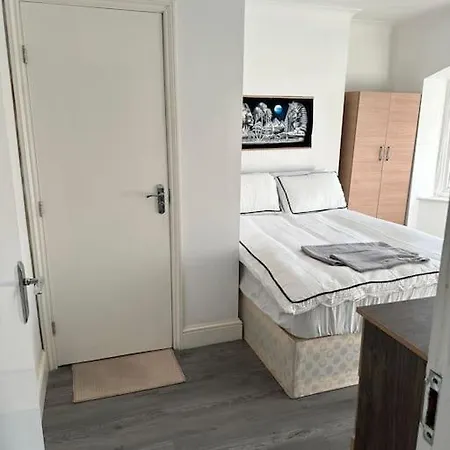 Ashburton House Holiday home Ilford