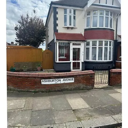 Holiday home Ashburton House *