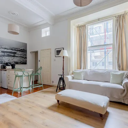 Charming Mezzanine Heart Of Paddington London
