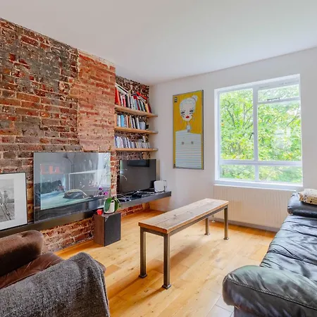 Chic 1bd Loft-style Flat Heart Of North * London