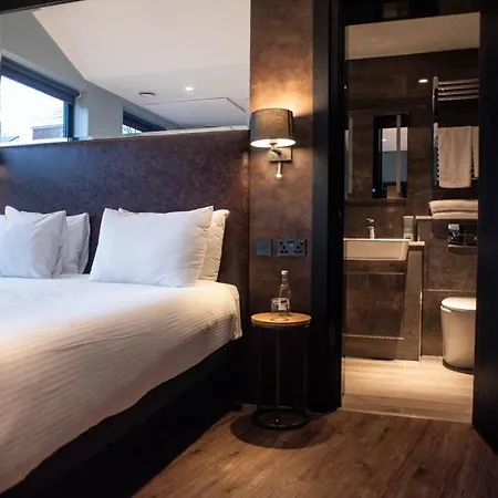 Camden Enterprise Hotel