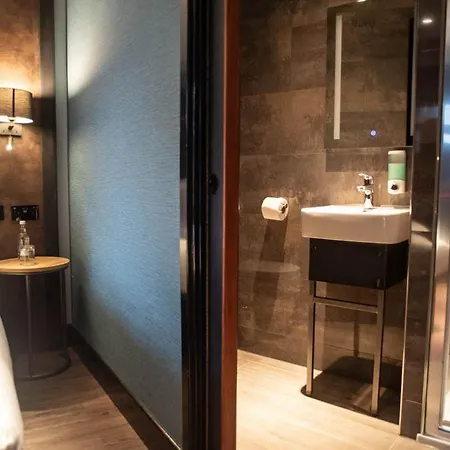Hotel Camden Enterprise 3*
