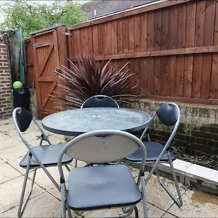 Cosy Double In Limehouse-stephney Homestay London