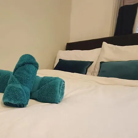 Cosy Double In Limehouse-stephney Homestay