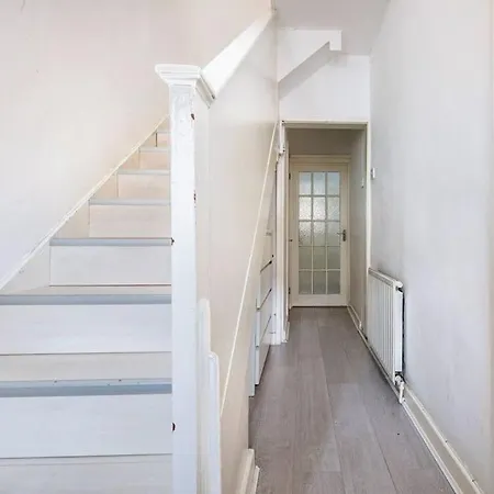 Cosy Double In Limehouse-stephney Homestay London