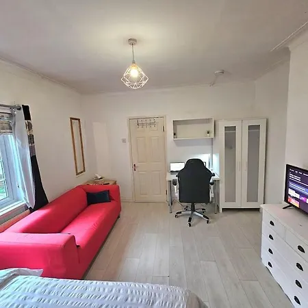 Homestay Cosy Double In Limehouse-stephney