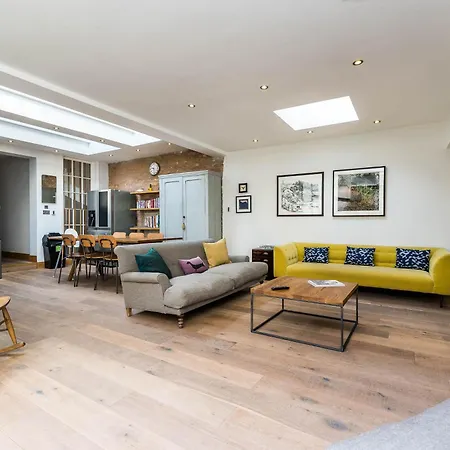 Stunning 3bd Flat Shoreditch With Hidden Garden Holiday home London