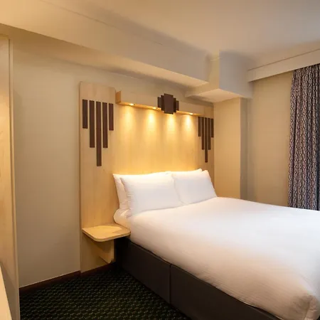 Tavistock Hotel London