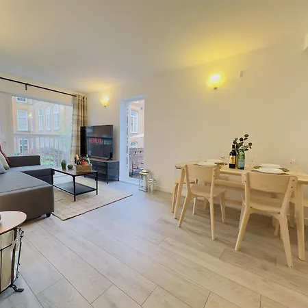 Canarywharf By Sleepy Apartment *