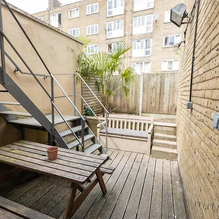 Trendy 2bed Flat Bethnal *