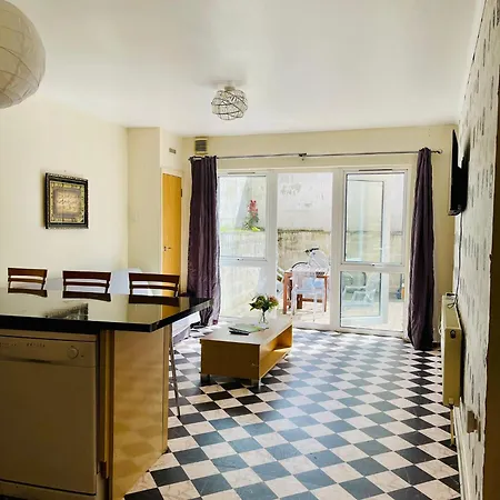 Ensuite Family In Stratford Affittacamere *