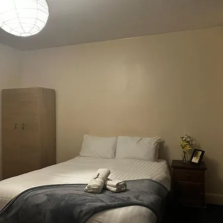 Affittacamere Ensuite Family In Stratford Londra