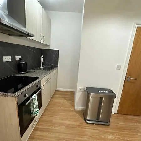 North Spacious: 7-bedroom Group Retreat With Gym *