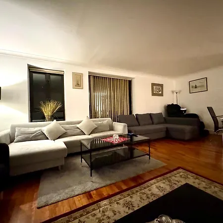 Lovely 2 Bedroom By Wild Apartment *
