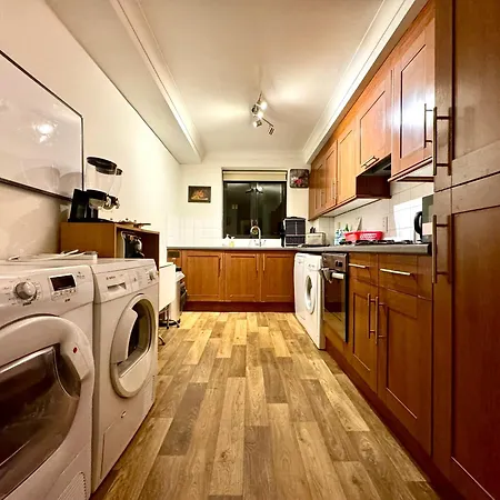 Lovely 2 Bedroom By Wild Apartment
