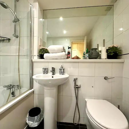 Apartment Lovely 2 Bedroom By Wild London